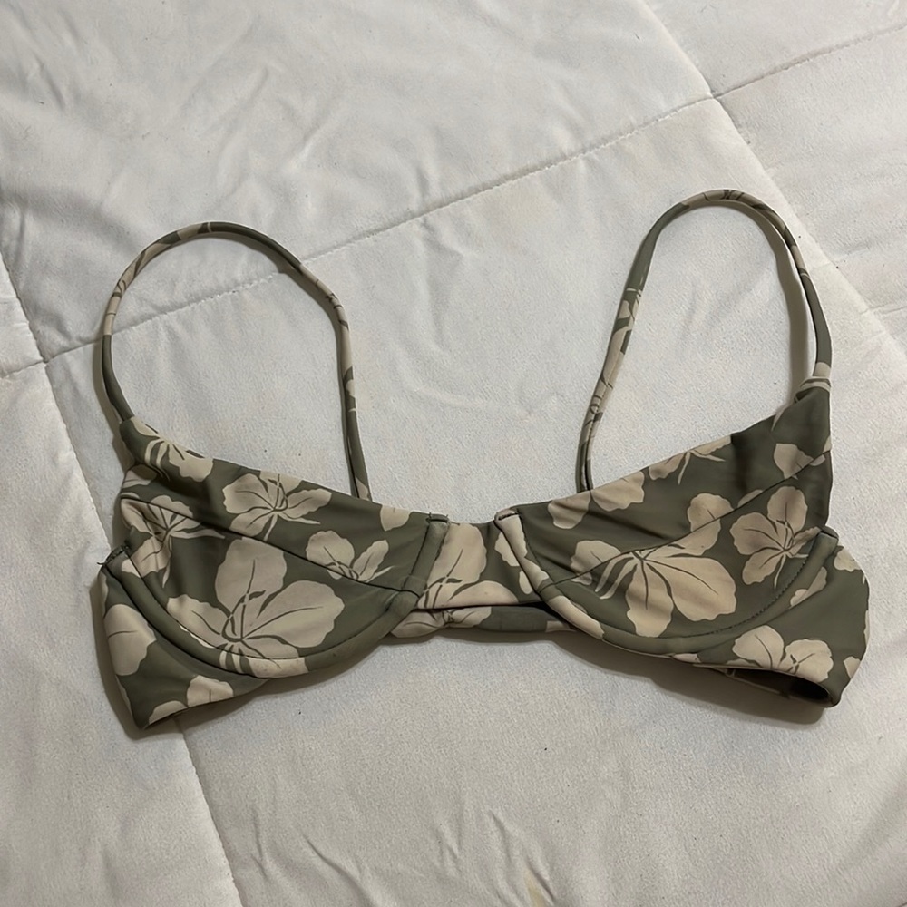 Benoa swim butterfly ginger shea top